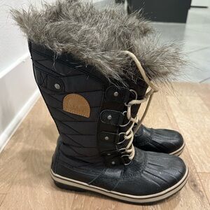 Sorel Joan of arctic boot